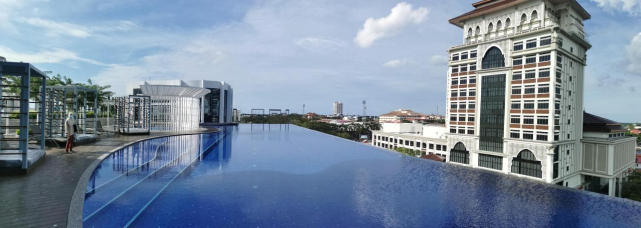 Free Netflix! Zas Suite At Troika Residence, Kb Kota Bharu Eksteriør bilde